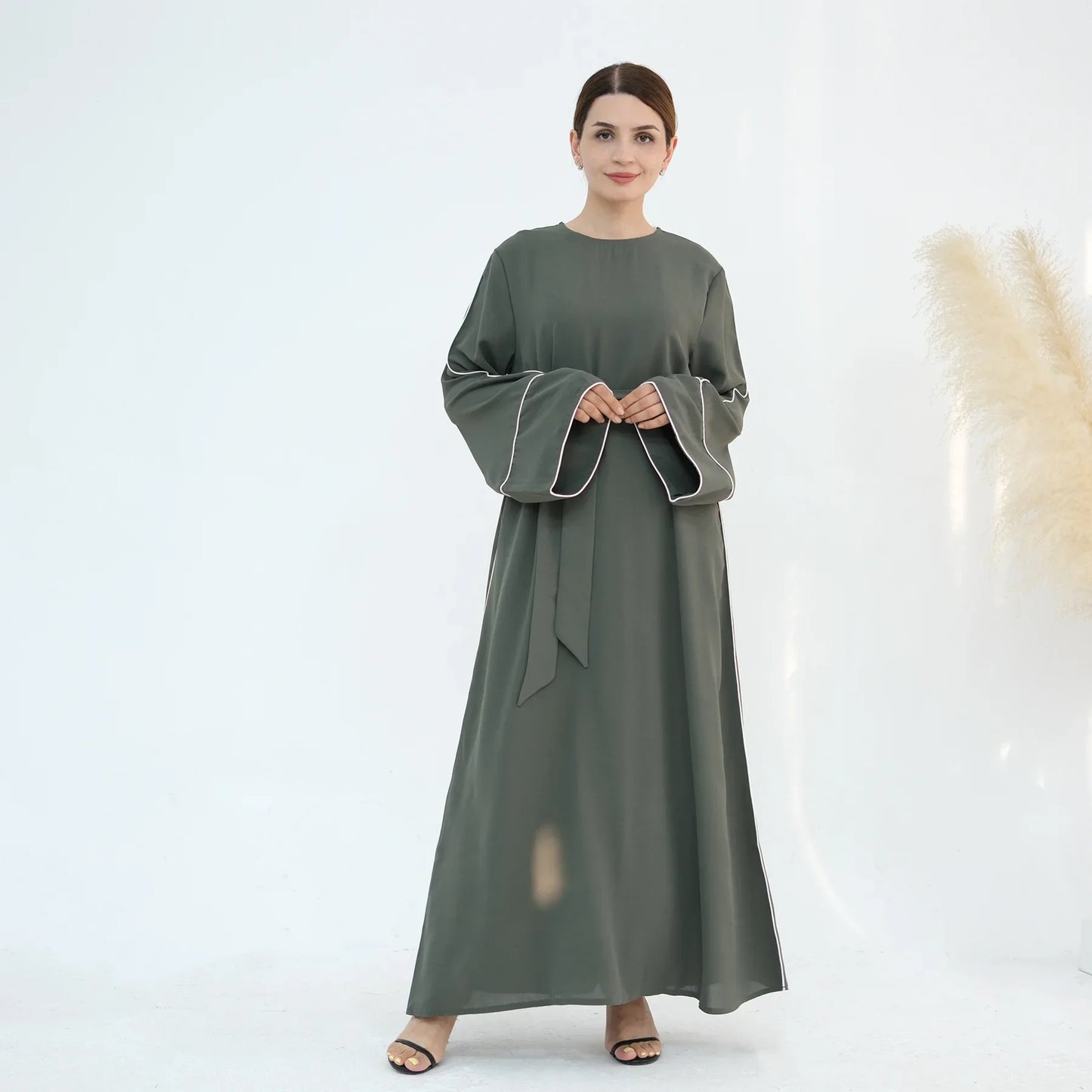 ALALAR | Velvet Abaya Dress – Luxury Dubai Modest Islamic Clothing for Women