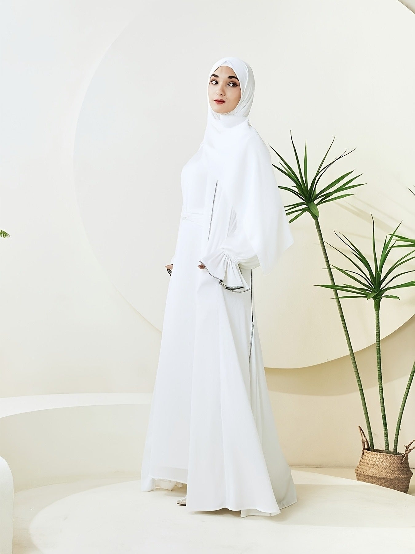 alalar | Premium Three-Piece Abaya Set – Long Robe with Sparkling Rhinestones