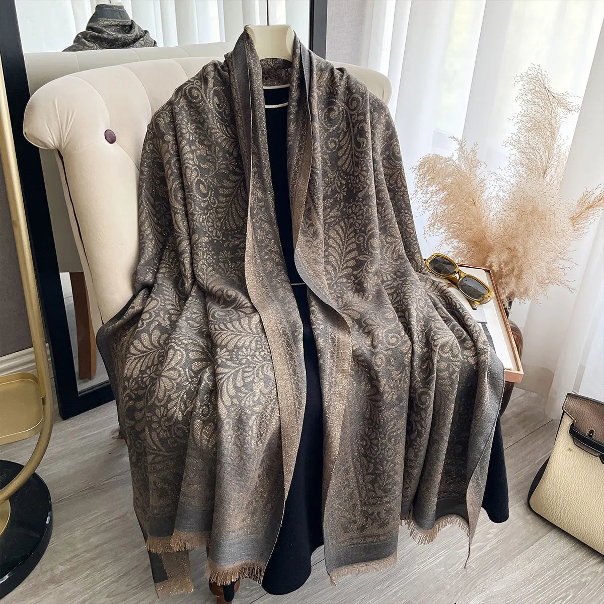 alalar-Elegant Muslim Women Long Hijab Scarf with Golden Thread-