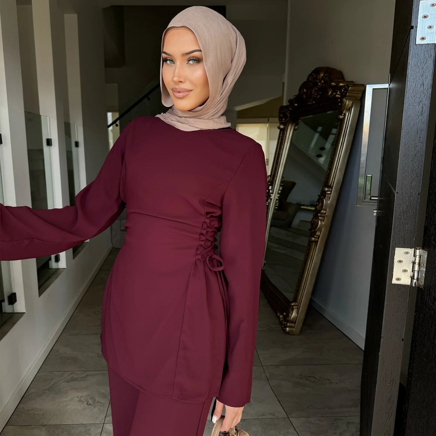 alalar | Two-Piece Modest Outfit Set – Lace-Up Blouse & Wide-Leg Pants (Ramadan & Eid)