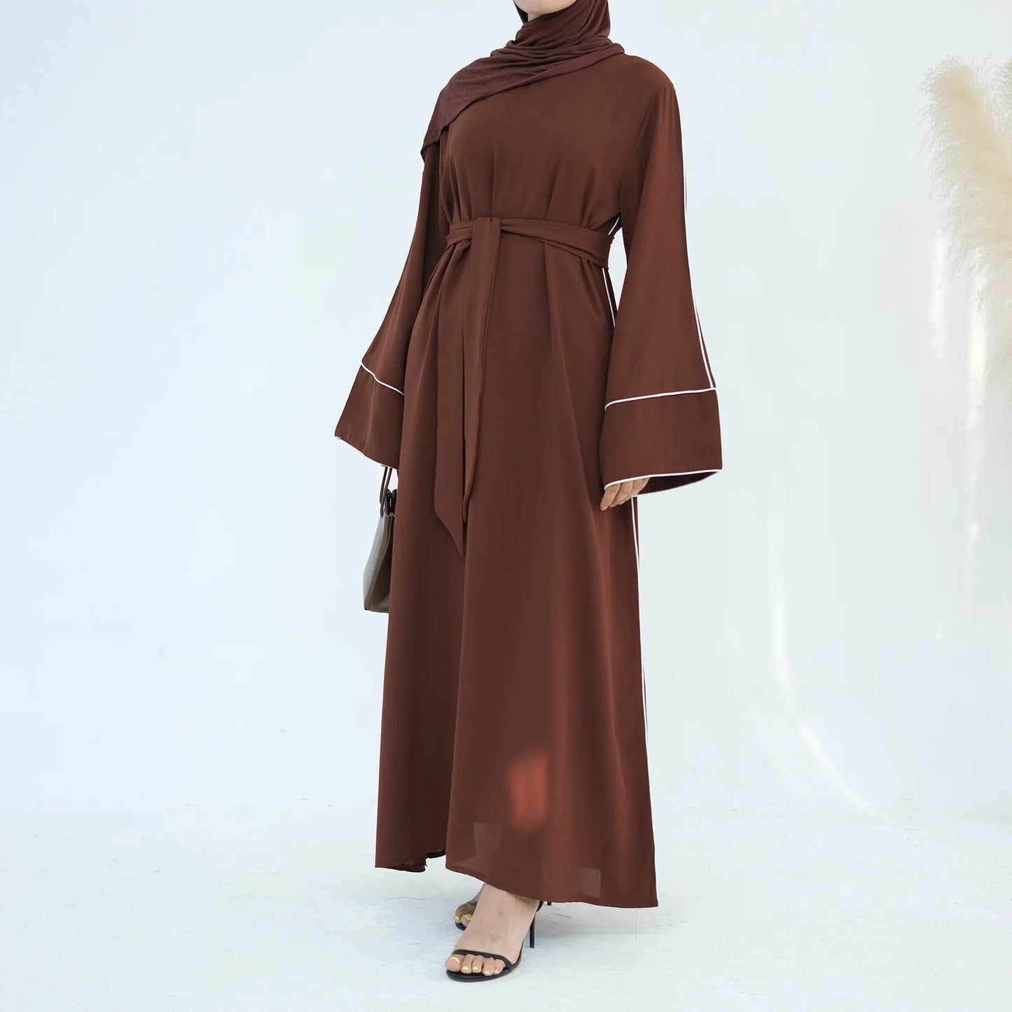 ALALAR | Velvet Abaya Dress – Luxury Dubai Modest Islamic Clothing for Women
