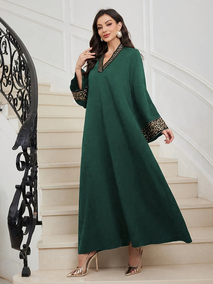 alalar-Elegant Black Abaya with Golden Embroidery-عباية سوداء بتطريز ذهبي